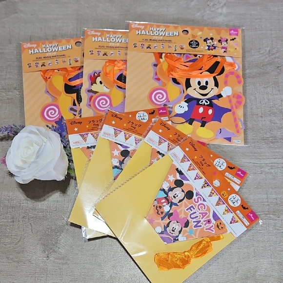 Disney Halloween Party Decor Bundle - Picture 1 of 5